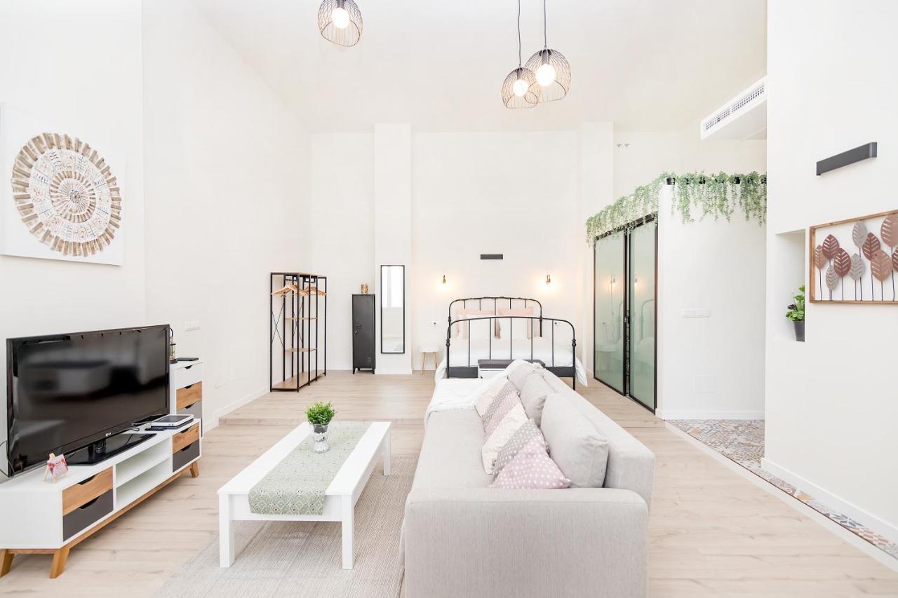 Bhost - Loft El Angel Apartment Malaga Bagian luar foto